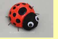 make a ladybug craft with children